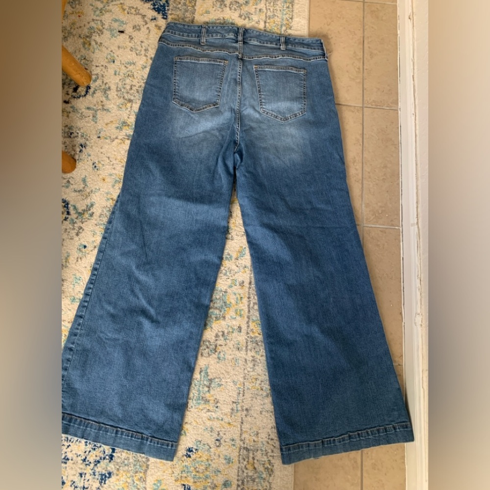 Torrid - Picture 3 of 3